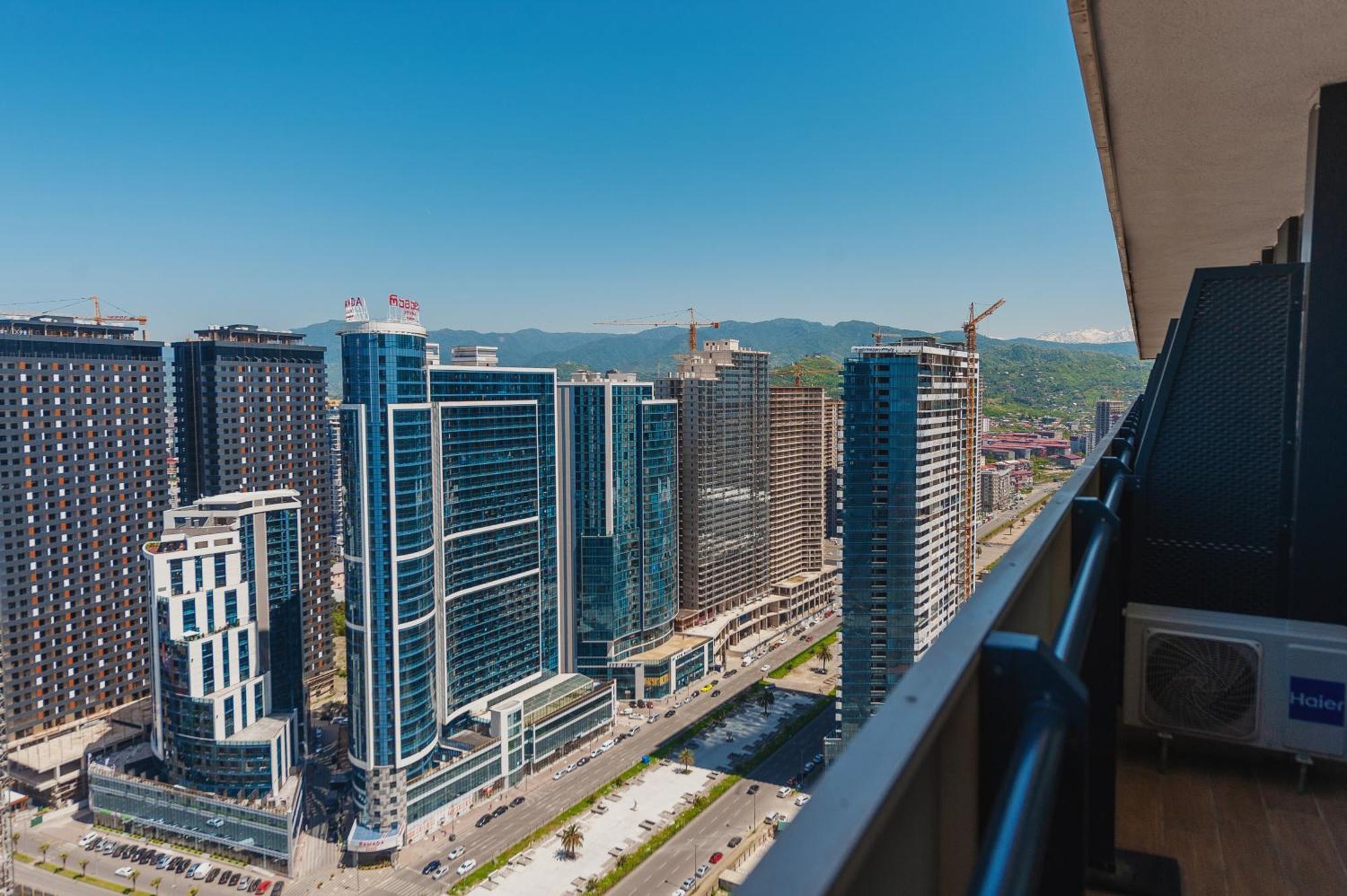 Orbi City Suite Μπατούμι Εξωτερικό φωτογραφία