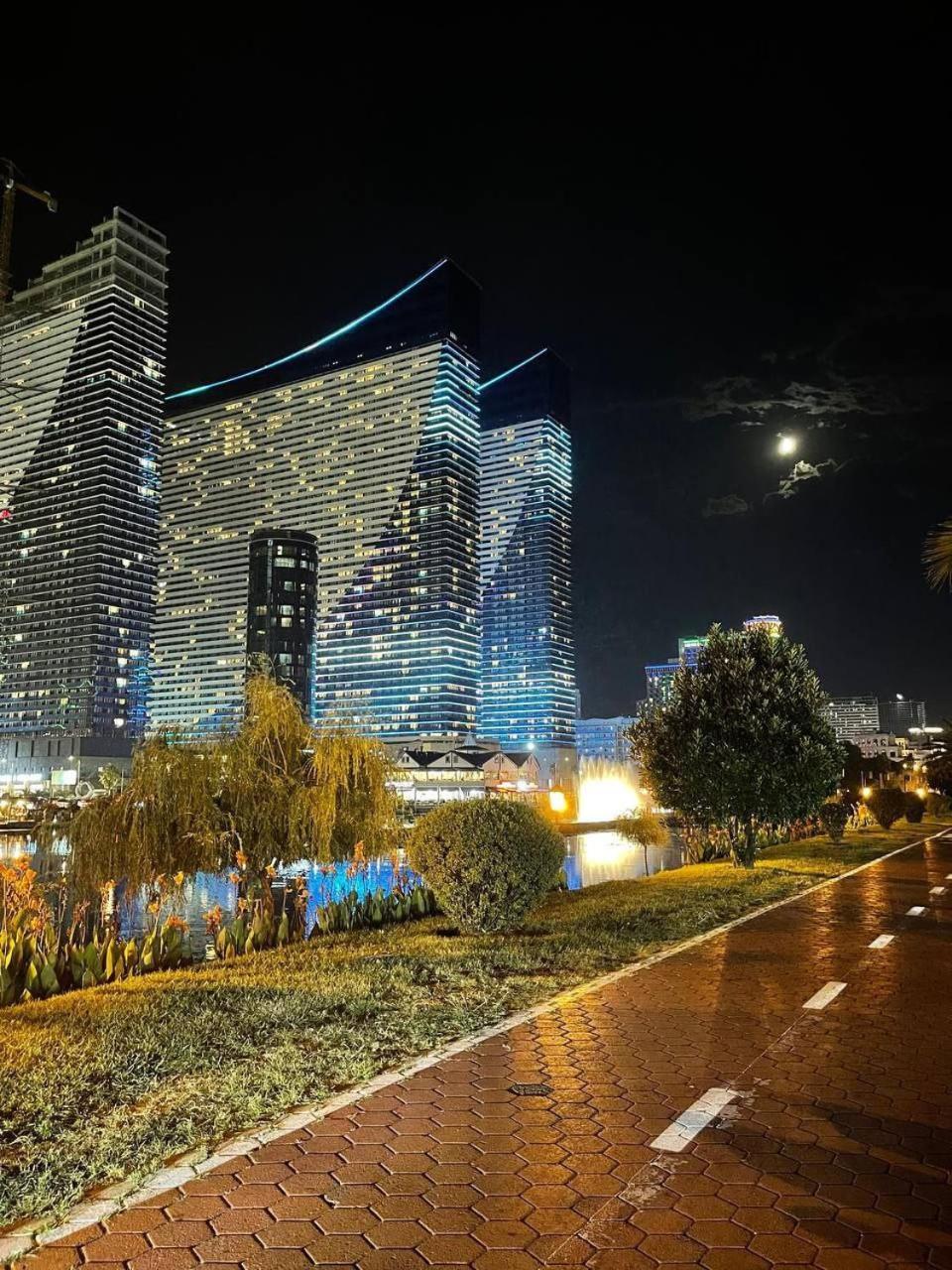 Orbi City Suite Μπατούμι Εξωτερικό φωτογραφία